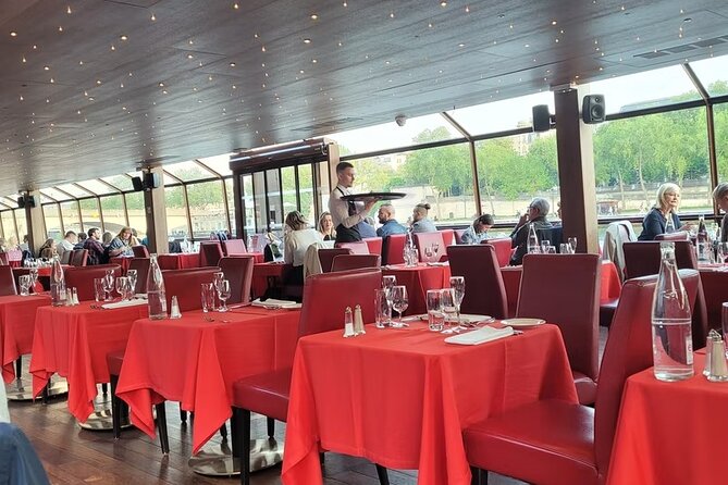 Paris Dinner Cruise - Bateaux Parisien Seine River - Food and Wine: French Cuisine with a Gourmet Touch