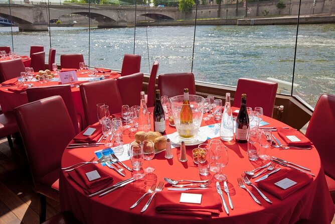 Paris Dinner Cruise - Bateaux Parisien Seine River - The Music and Atmosphere Onboard