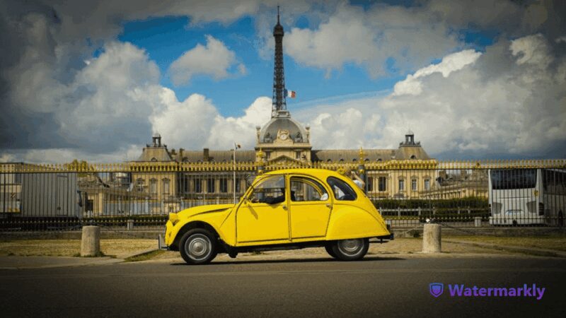 Paris: Discover Paris 2CV - From the Eiffel Tower to Montmartre: The Highlighted Stops