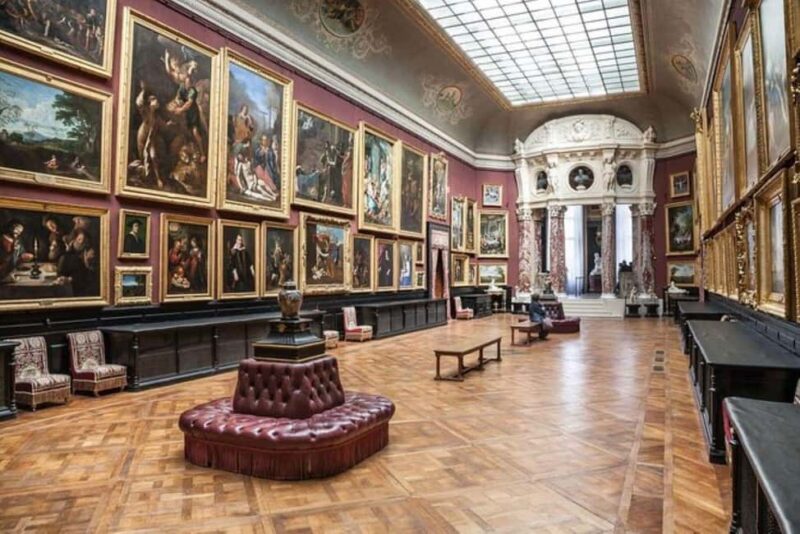 Paris: Domaine de Chantilly Private Tour in a Mercedes Van - The Scenic Drive and Estate Exploration