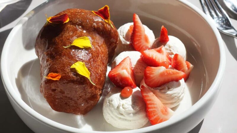 Paris: Early Dinner at Madame Brasserie in the Eiffel Tower - Accessibility and Additional Tips