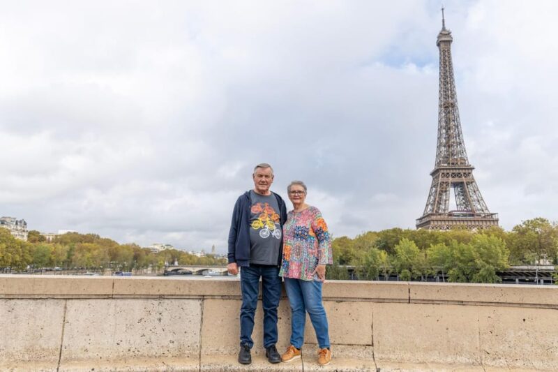 Paris: Eiffel Area Private Photoshoot - Physical and Accessibility Considerations