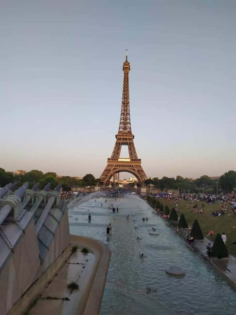 Paris: Eiffel Tower 2nd Floor Ticket with Elevator & Host - Panoramic Views from the Glass Floor