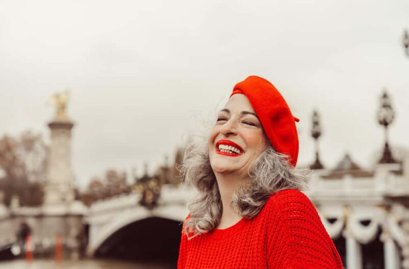 Paris: Eiffel Tower and Paris Bridges Private Photowalk - What Makes the Stops Special: The Seine and Parisian Bridges