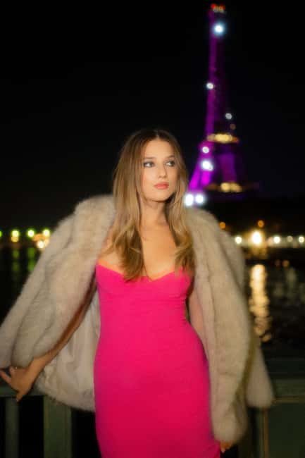 Paris: Eiffel Tower Night Photoshoot with 10 High End Edits - Key Points