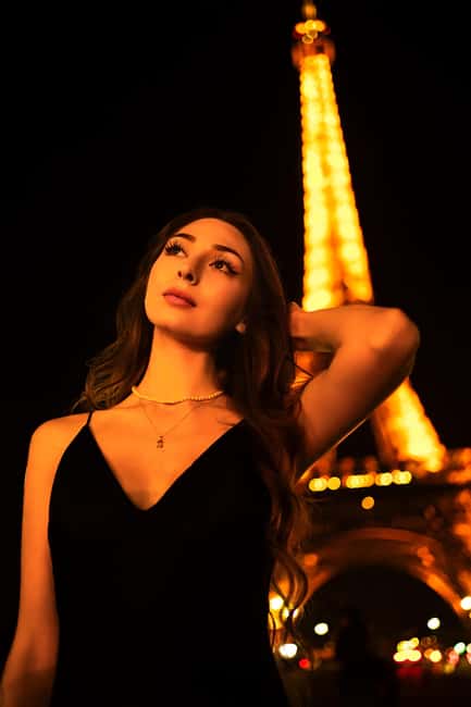 Paris: Eiffel Tower Night Photoshoot with 10 High End Edits - Accessibility and Booking Flexibility