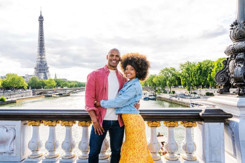 Paris: Eiffel Tower Photo Shoot - Key Points