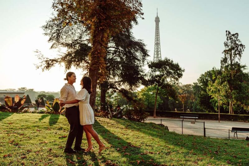 Paris: Eiffel Tower Street Photoshoot - Why This Photoshoot Is a Solid Choice for Your Paris Trip