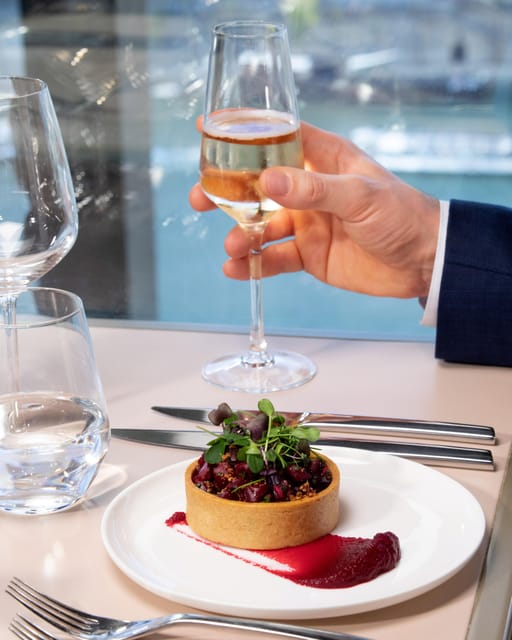 Paris: Eiffel Tower Summit & App to to download and Meal - Final Thoughts on the Eiffel Tower Summit & App Tour