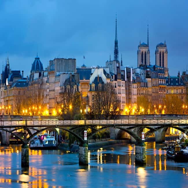 Paris: Eiffel Tower&Seine River Electric Bike Tour 3 hours - Key Points