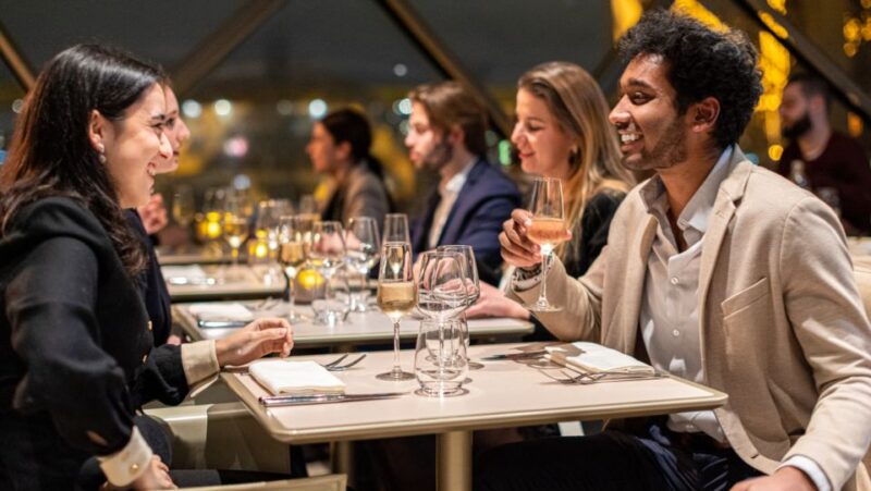 Paris: Elegant Dinner with Drinks in the Eiffel Tower - Key Points