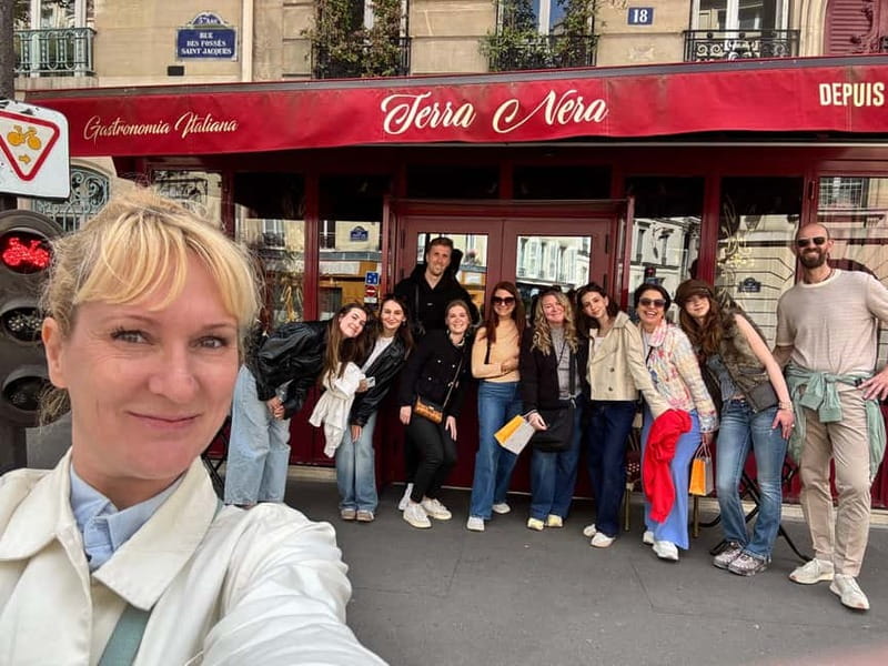 Paris: Emily inspired walking tour - Exploring the Iconic Filming Locations in the 1st Arrondissement