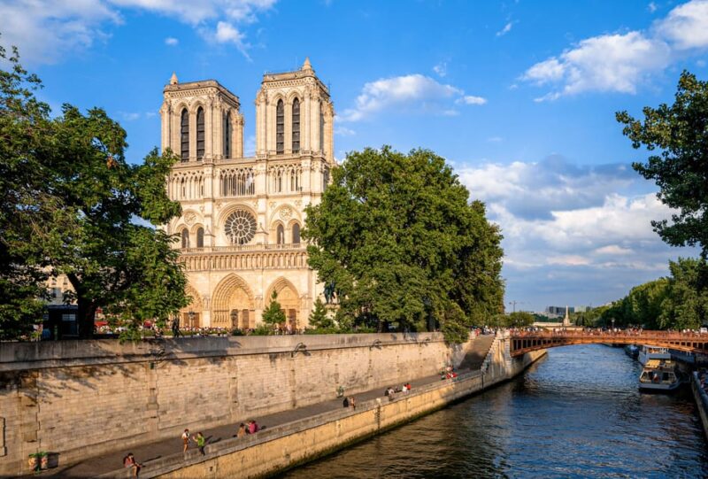 Paris: Eternal Notre-Dame VR Experience Ticket - Practical Tips for Visiting the VR Experience