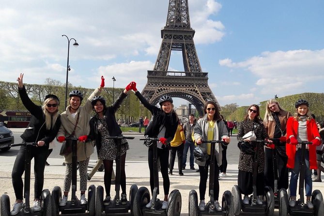 Paris: Experience Segway Top Highlights Small Group 2 Hours - Visiting the Invalides: Napoleon’s Tomb and Military Museum