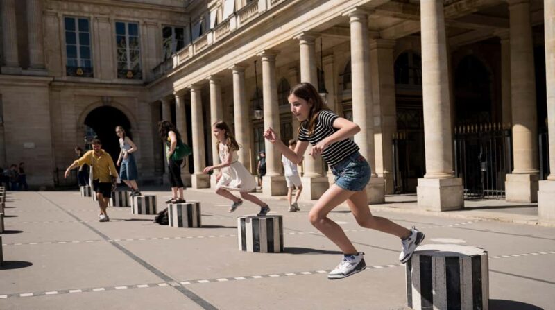 Paris Family Adventure: Quest for Kids & Seine Cruise Pass - Uncovering Secrets at the House of Nicolas Flamel and Saint-Eustache Church