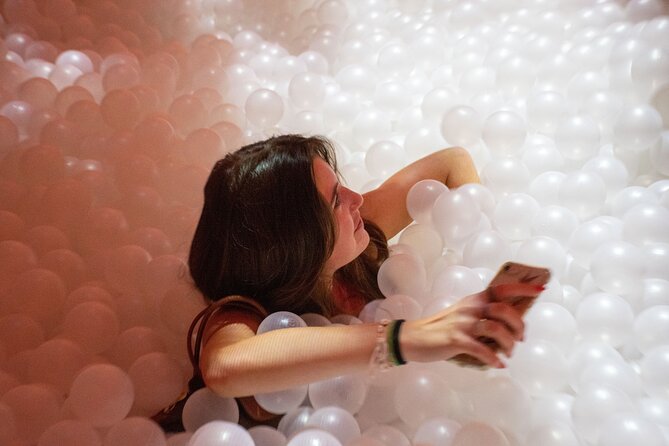 Paris Family Custom Tour: Kids-Friendly Day with Private Guide - Flexibility and Booking Details