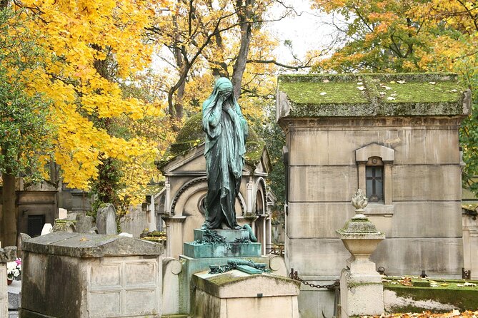 Paris: Famous Graves of Pere Lachaise Cemetery Guided Tour - Highlights of the Tombs of Artists, Writers, and Musicians