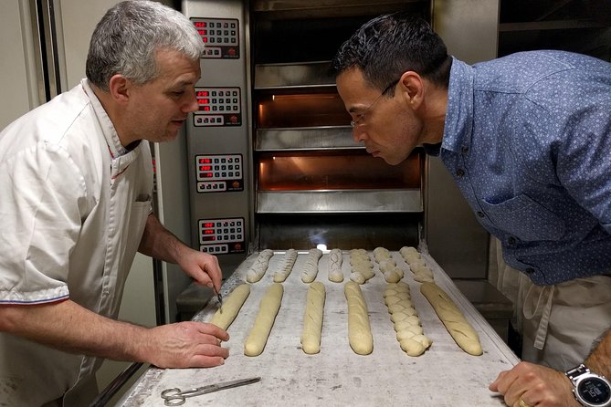 Paris French Baking Class Baguettes and Croissants in a Bakery - The Meeting Point and Accessibility