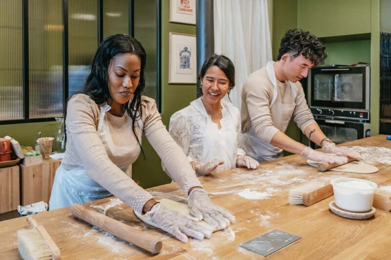 Paris: French Croissant Baking Class with a Chef - Key Points