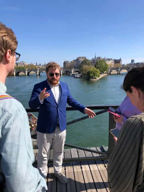 Paris: French Monarchy Intrigues Walking Tour - The Guide: An Expert Storyteller