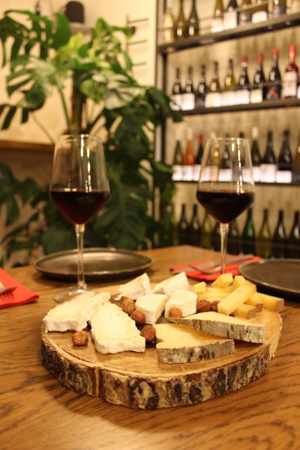 Paris: French Wine and Cheese Guided Tasting - Introduction to French Wine with Simon’s Expert Guidance