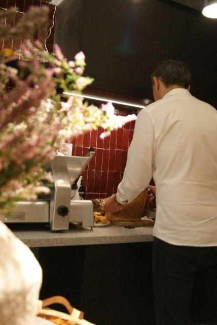 Paris : French wine tasting in Montmartre - Who Will Love This Tour?