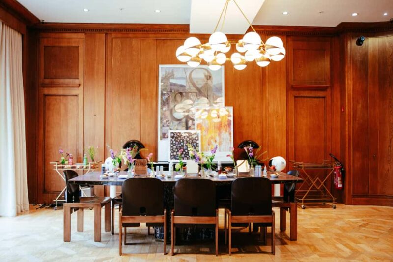 Paris: Galeries Lafayette Guided Shopping Tour - Key Points