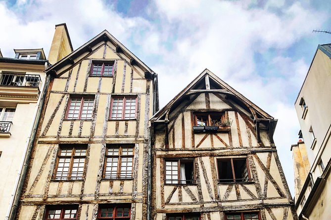 Paris Gay Marais Semi-Private Walking Tour - End in Style: A Gay Bar with a Complimentary Drink