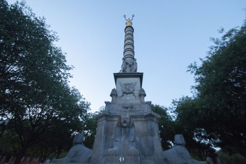 Paris: Ghosts, Legends & Mysteries Evening Walking Tour - Inside the Conciergerie: Ghosts of a Royal Prison