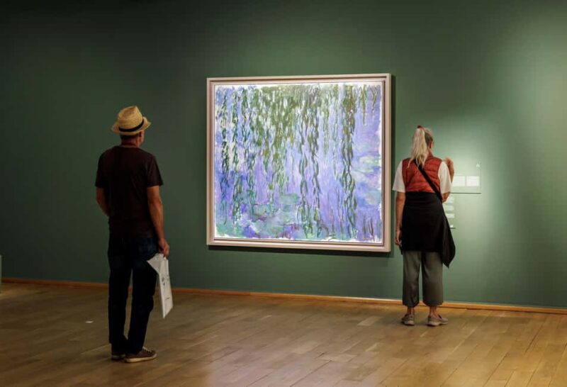 Paris: Giverny Monet House & Vineyard Tour Day Trip - Exploring the Musée des Impressionnismes in Giverny