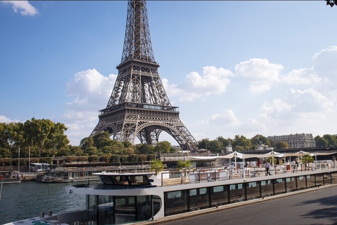 Paris Gourmet Dinner Seine River Cruise with Singer and DJ Set - Practical Tips for a Smooth Experience