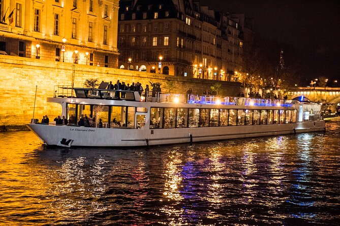Paris Gourmet Dinner Seine River Cruise with Singer and DJ Set - Customer Feedback and What to Expect