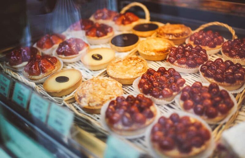 Paris Gourmet Feast of French Iconic Flavors & Landmarks - Visiting Legendary Parisian Landmarks