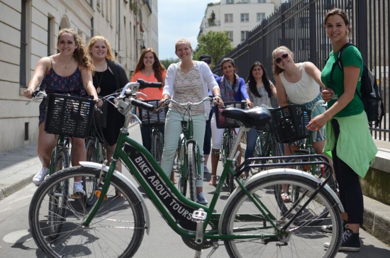 Paris: Guided Bike Tour Like a Local - Meeting at Le Peloton Café, the Starting Point