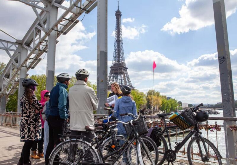 Paris: Guided Bike Tour of Must-See Sights - Key Points