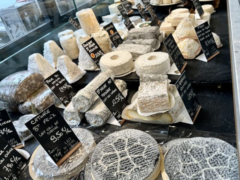 Paris: Guided Champagne & Food Tour in St-Germain-des-Pres - Tasting a Range of Champagne Styles and French Delicacies