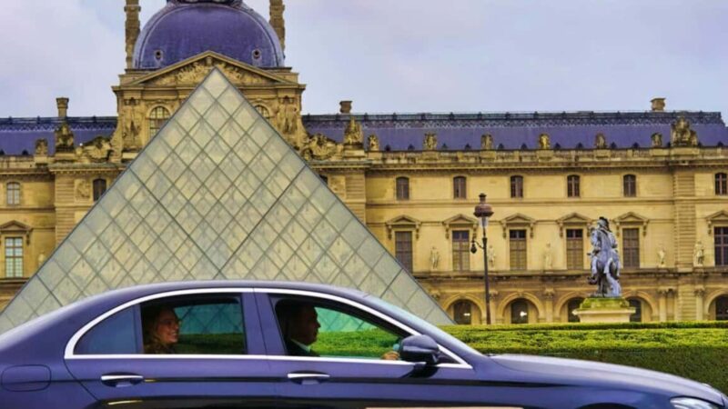 Paris Half-Day City Tour with a Private Driver - Visiting Paris Landmarks with a 30-Minute Eiffel Tower Tour