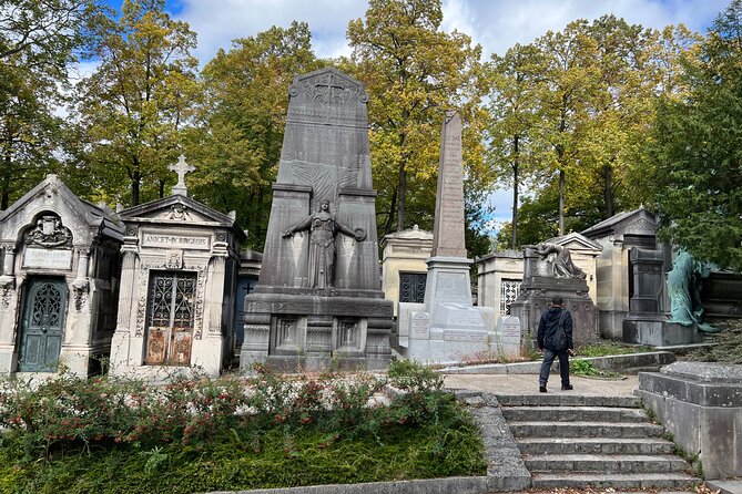 Paris: Haunted Père Lachaise Cemetery Guided Tour - From the Main Entrance to the Hidden Corners