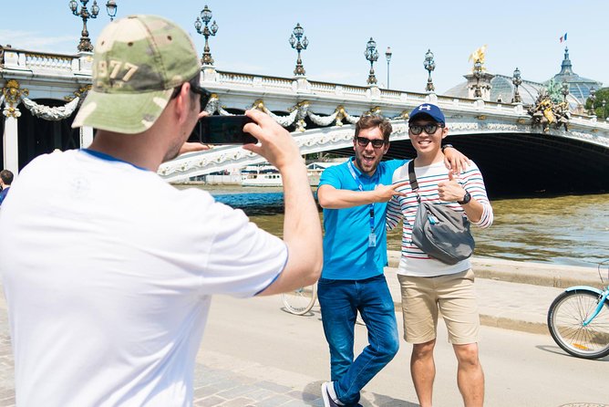 Paris Highlights Bike Tour: Eiffel Tower, Louvre and Notre-Dame - Artistic Masterpieces at Musée dOrsay