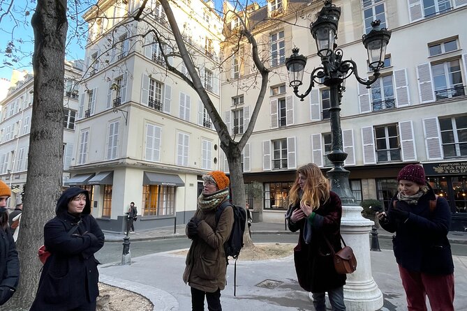 Paris Highlights with an LGBTQ Perspective Private Tour - Strolling Through Galerie Vero-Dodat