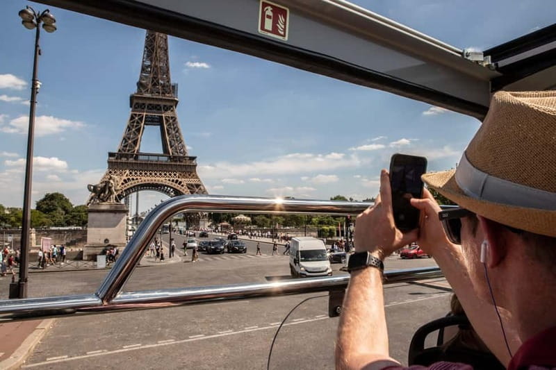 Paris: Hop-on with Emily walking tour and bus tour - Discover Paris Through Film and Landmarks with Emilys Tour