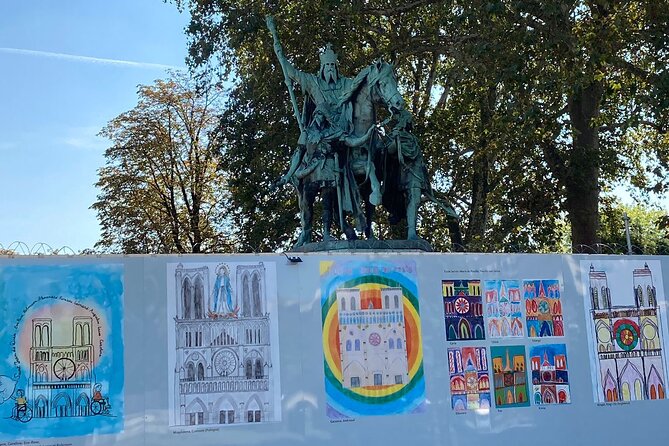 Paris Île de la Cité and Notre Dame Walking Tour With Crypt - Accessing Notre Dame and Other Upgrades