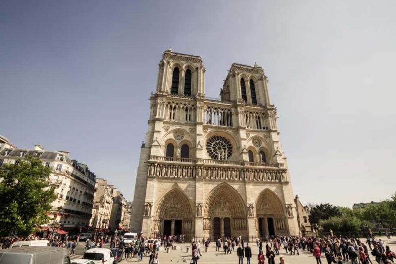 Paris: Île de la Cité Highlights Guided Tour & Seine Cruise - Notre-Dame Exterior and the City’s Architectural Legacy
