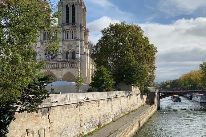 Paris Ile-de-la-Cité Walking Tour: Max 6 People Group or Private - Visiting Notre Dame During Its Rebuilding Phase