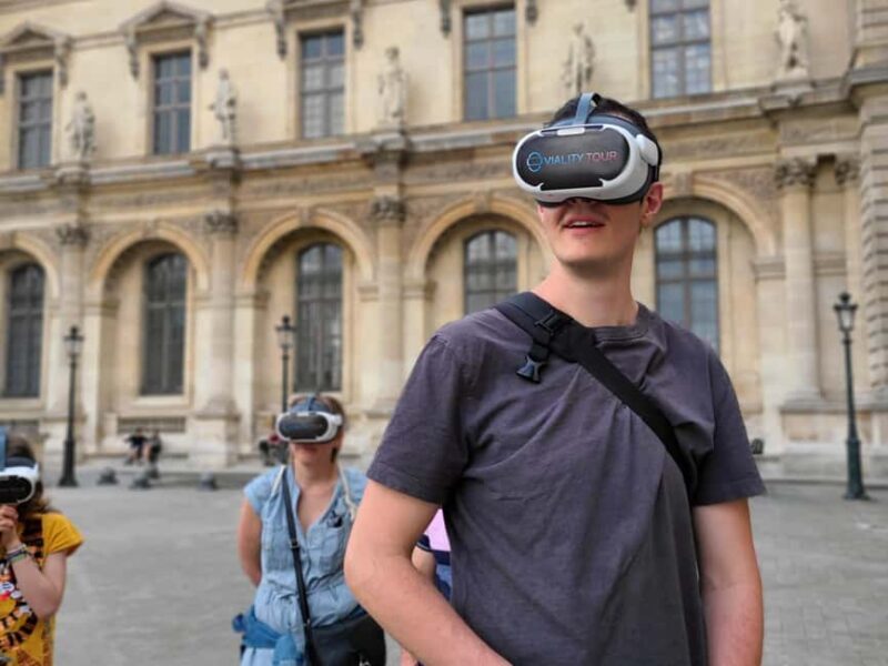 Paris: Immersive Louvre Tour with Virtual Reality - Practical Details for the Outdoor Experience