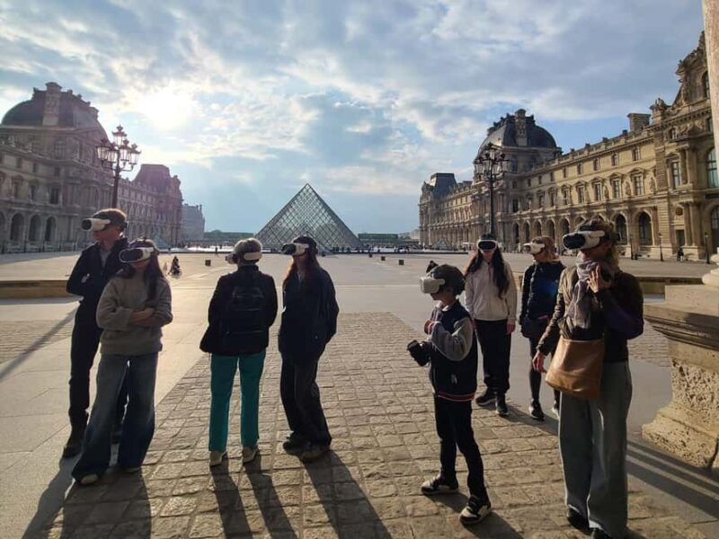 Paris: Immersive Louvre Tour with Virtual Reality - Accessibility and Restrictions