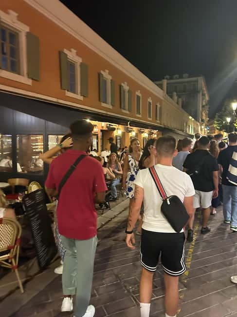 Paris International Pub Crawl with Free Shots & Fun Games - Discover the Paris International Pub Crawl with Free Shots & Fun Games