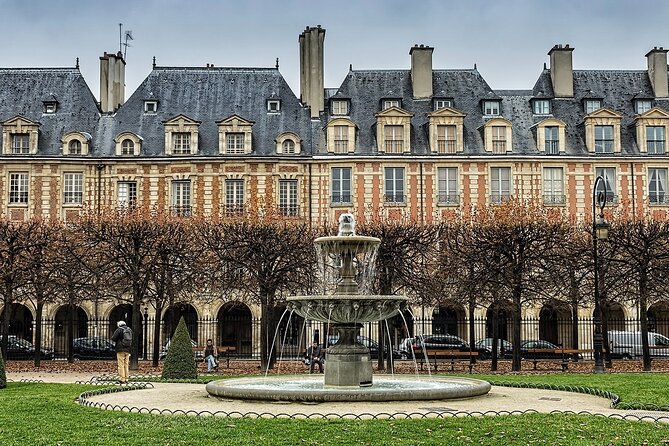 Paris, je taime Movie Locations Private Tour in Paris - Key Points