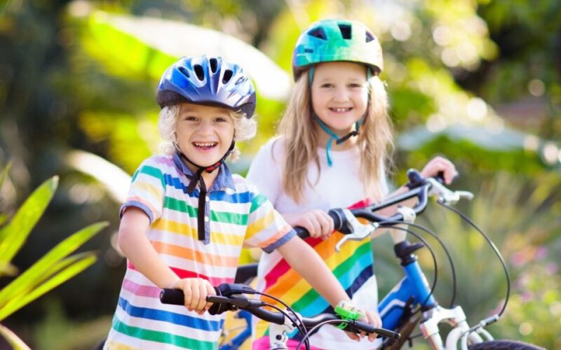Paris: Kids Bike Tour - Starting Point at Meyerbeer Opéra Underground Parking