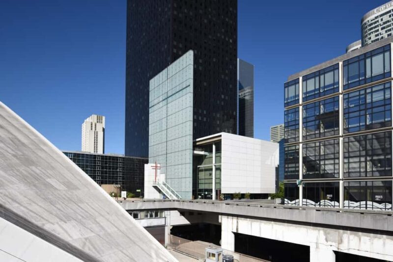 Paris: La Défense Modern District Walking Tour - Flexibility with Booking and Cancellation